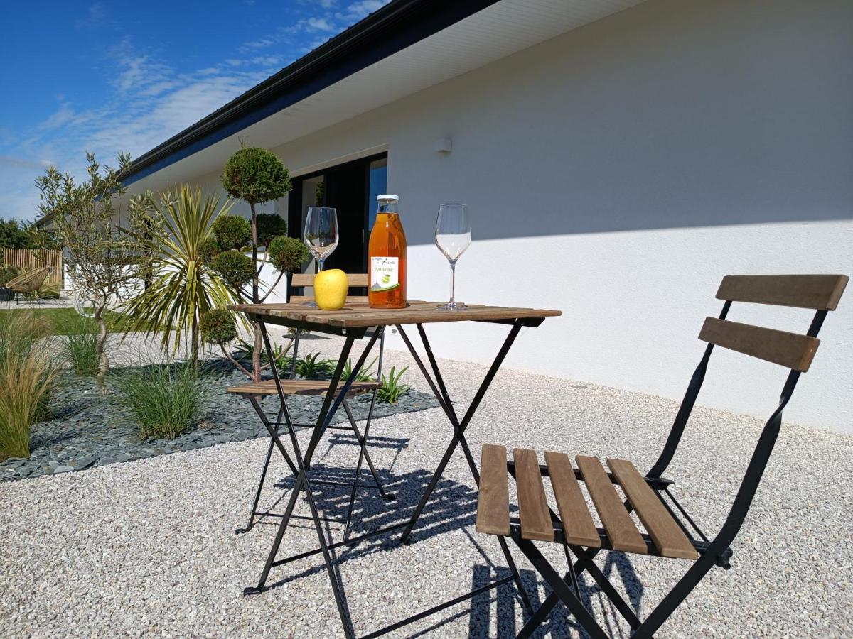 Maison Bailly Ducey-Les Cheris Eksteriør billede