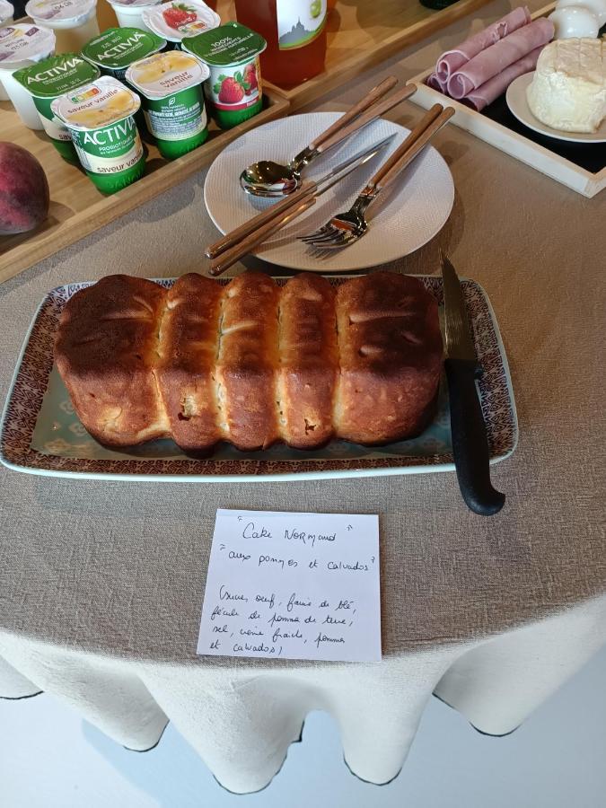 Maison Bailly Ducey-Les Cheris Eksteriør billede